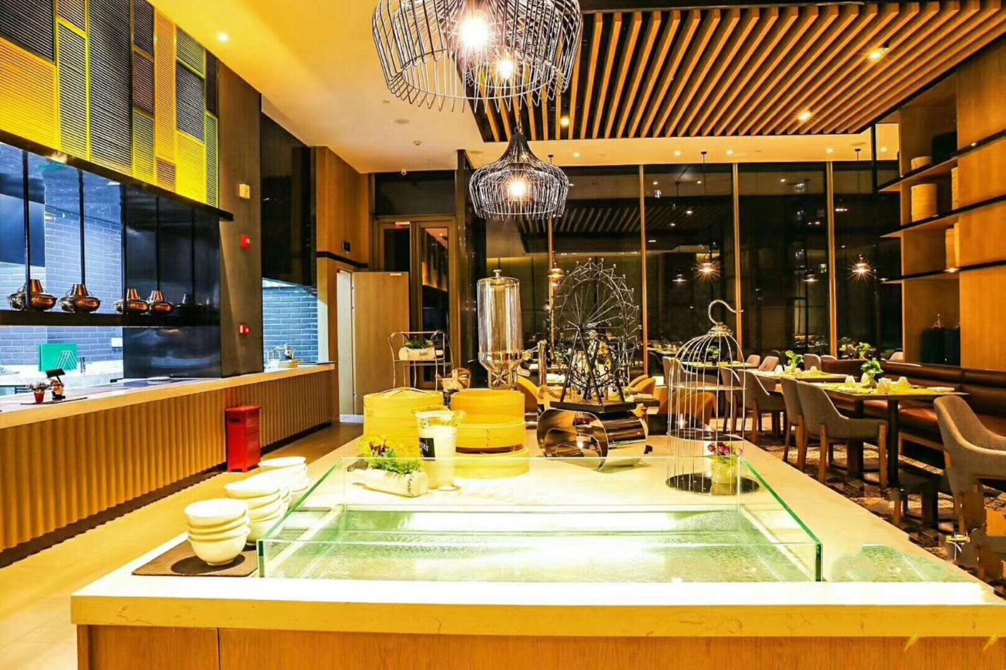 Holiday Inn & Suites Tianjin Downtown By Ihg,Tianjin Drum Tower,Joycity Shopping Mall,Tianjin Ancient Cultural Street,Haihe River,The Porcelain House,Convenient Access To Tianjin Binhai International Airport Extérieur photo