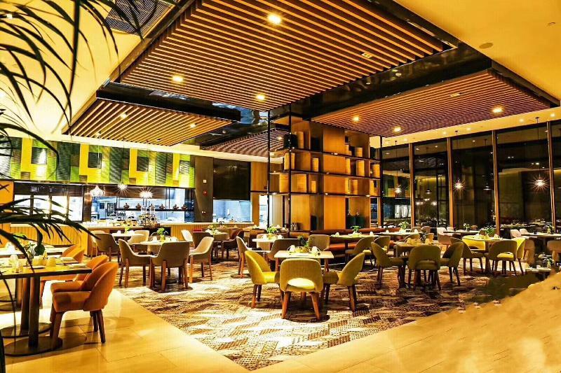 Holiday Inn & Suites Tianjin Downtown By Ihg,Tianjin Drum Tower,Joycity Shopping Mall,Tianjin Ancient Cultural Street,Haihe River,The Porcelain House,Convenient Access To Tianjin Binhai International Airport Extérieur photo